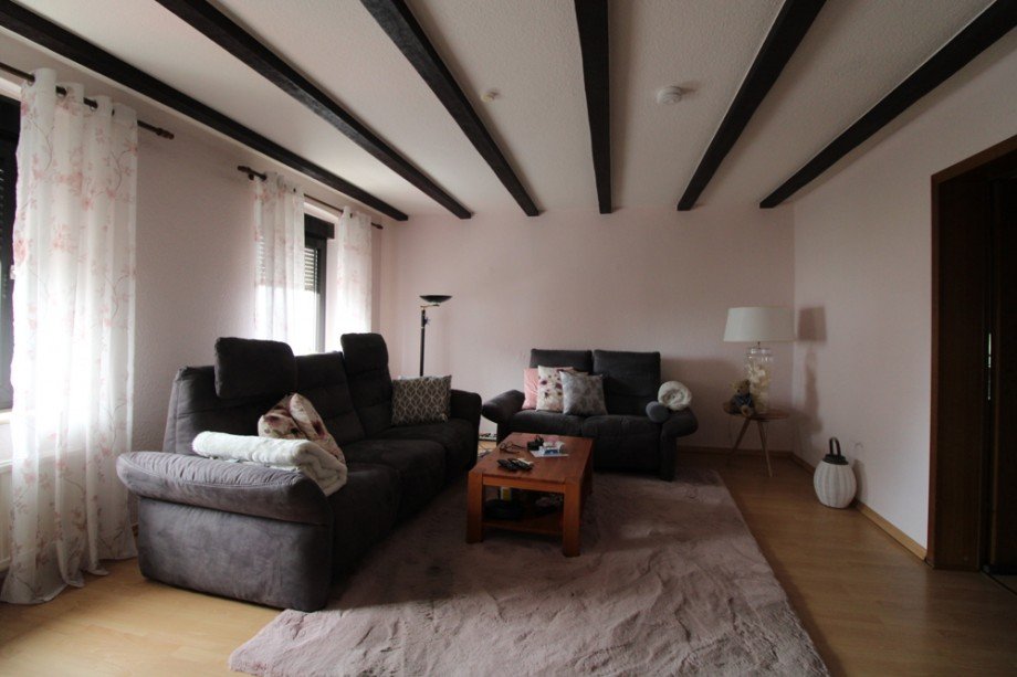 OG Wohnzimmer Mehrfamilienhaus Bergisch Gladbach