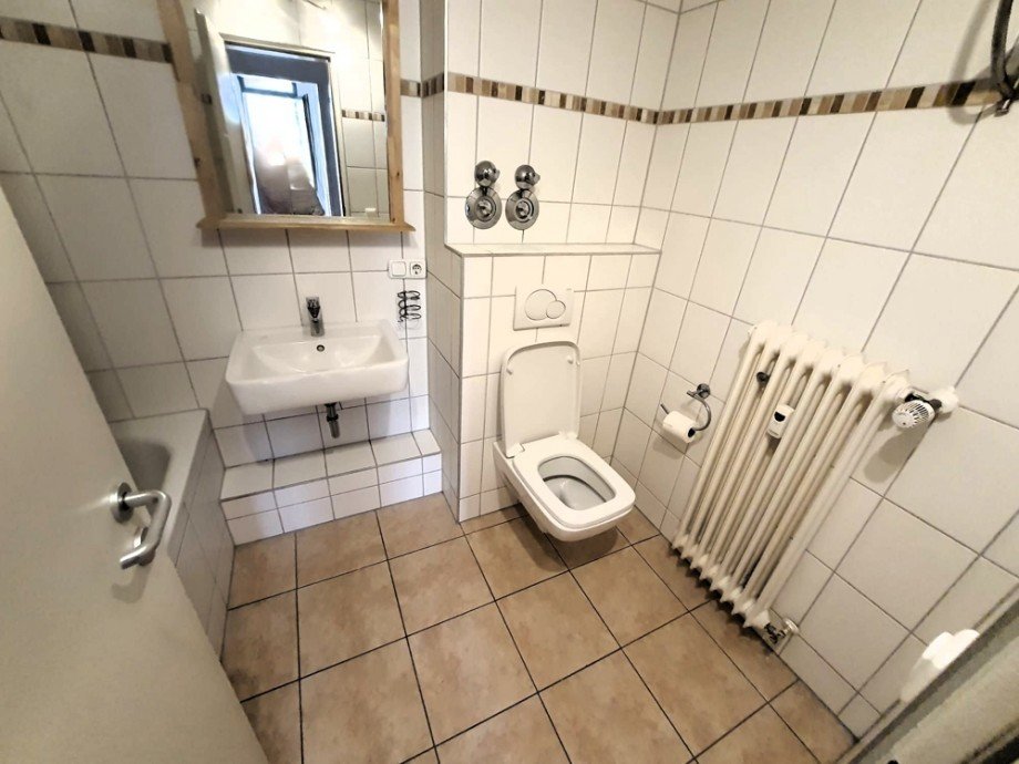 Badezimme Etagenwohnung K�ln / Rath/Heumar